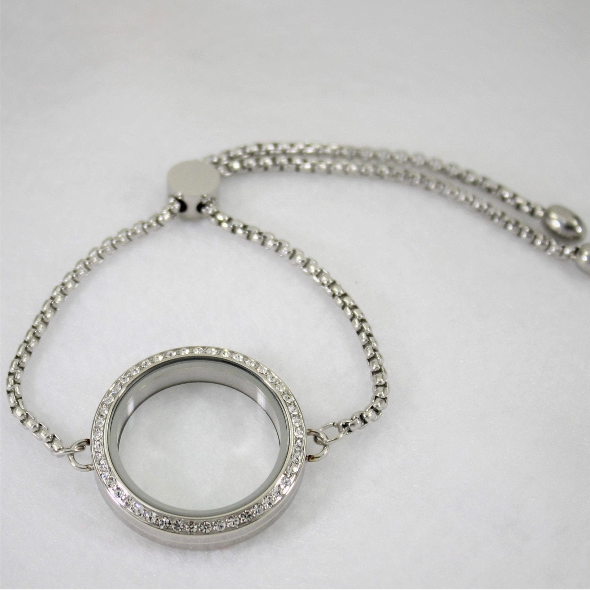 Silver Circle Floating Locket Bracelet with Dangling Heart and Choice –  BestGift247